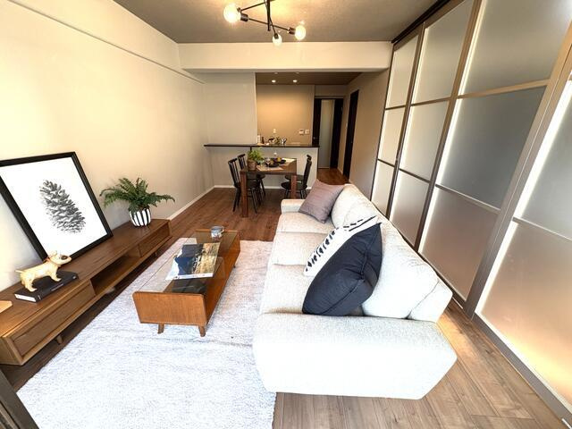 名古屋市千種区若水２丁目の中古マンションのその他|●リビング（家具を設置・別売… 