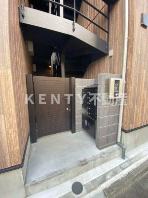 【エントランス】 | ＭＥＬＤＩＡ蒲田Ⅲ | 落ち着いたエントランスです