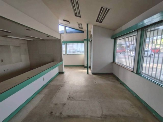 東洋町2-13北側テナントの内装