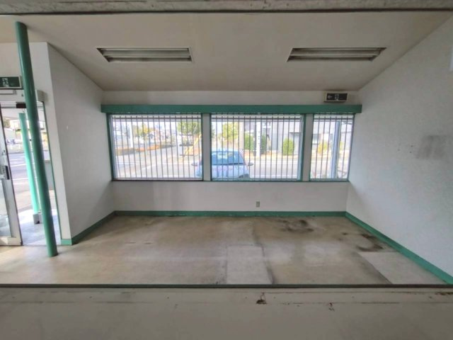 東洋町2-13北側テナントの内装