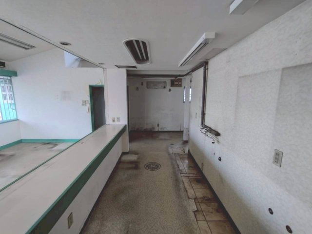 東洋町2-13北側テナントの内装