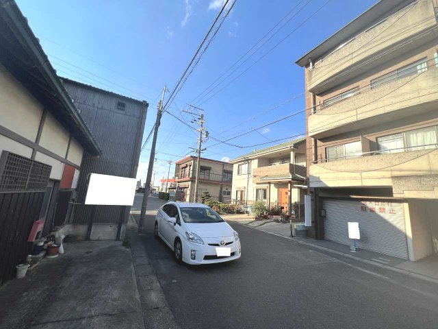 アーバンフジの駐車場