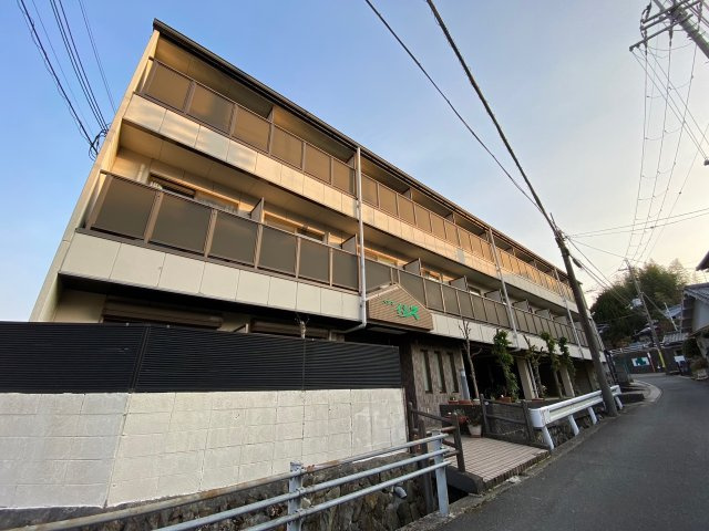 メゾンイシスの外観