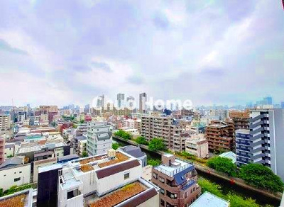 【展望】 | アスコットパーク住吉クラリス | 手を伸ばせば、ふれることが出来そうな環境が、そのままインテリアになったような印象です。その豊かな眺望にふさわしい空間には、通風・採光にも優れ、心地よい光と風があふれています