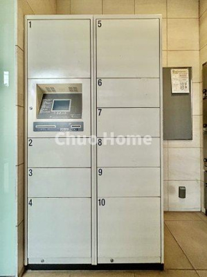 【設備】 | アスコットパーク住吉クラリス | 【宅配ボックス】在宅時・不在時に関わらず、居住者の代わりに非対面で宅配物を受け取ってくれる便利な設備です。わかりやすくご説明致しますので見学時にはお部屋だけではなく共用部分もぜひチェックしてください。