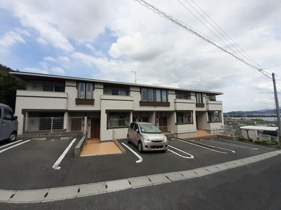 【駐車場】 | セレーノ洞海Ⅲ | 駐車場に車を止められます