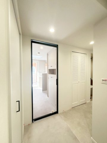 フローラ御影フラットの玄関