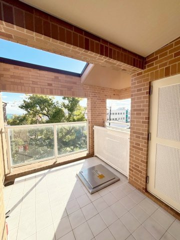 フローラ御影フラットのバルコニー