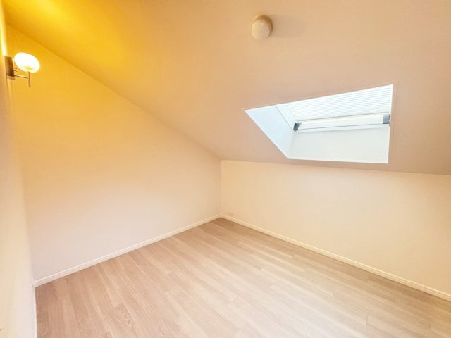 フローラ御影フラットの洋室