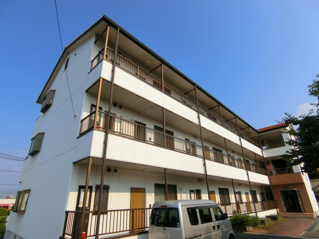 ハイツトビの外観