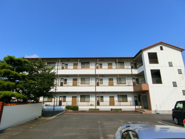 ハイツトビの外観