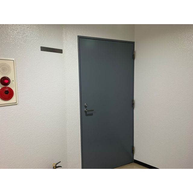 北原ビルの玄関|明るい玄関です