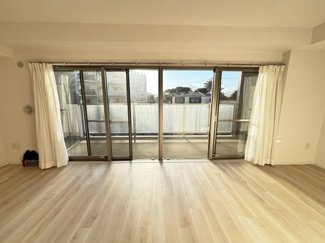 【内装】 | レクセル稲毛パークス | 南向きで日当たり良好。心地よい陽光が一日中広がります。