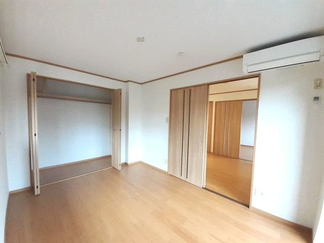 フィオーレ長行西の収納