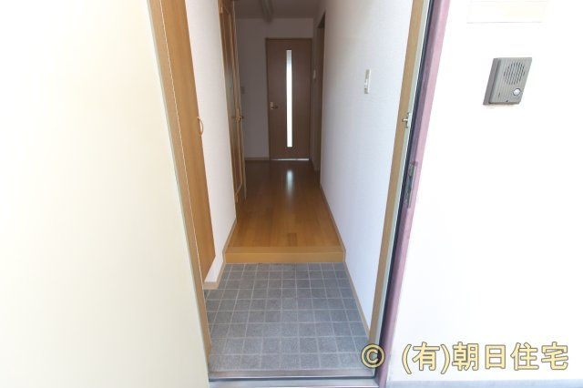 ドミール悠の玄関