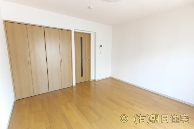 ドミール悠の居間・リビング