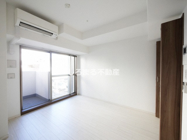 アール大阪グランデの居間・リビング