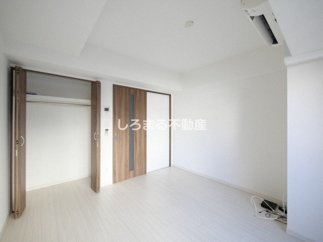 アール大阪グランデの居間・リビング