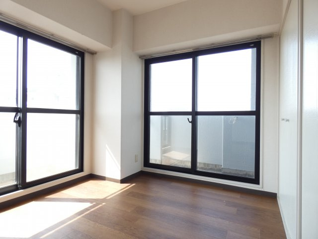 メゾンIYASAKAの洋室