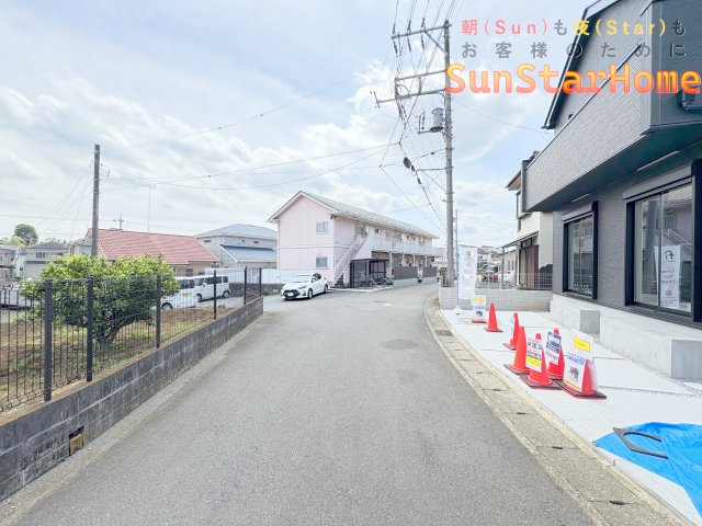 【サンスターホーム】青梅市今井1丁目　新築限定1邸の前面道路含む現地写真