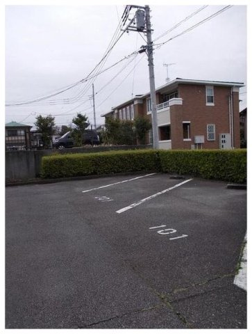 シティハイツ中丸の駐車場