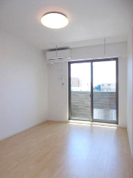 アルドールの居間・リビング