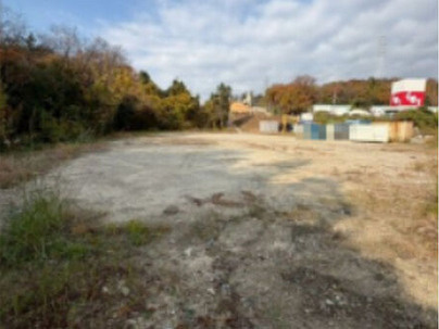 高崎町資材置場の庭