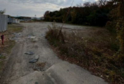 高崎町資材置場の庭