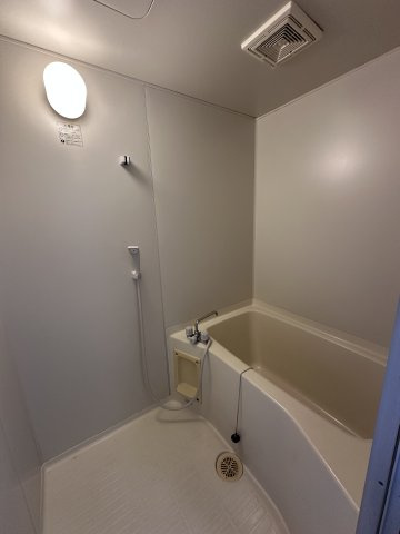 津山市勝部　アパートの浴室|201