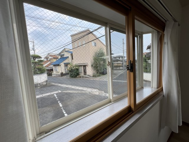 津山市勝部　アパートの内装|二重サッシ