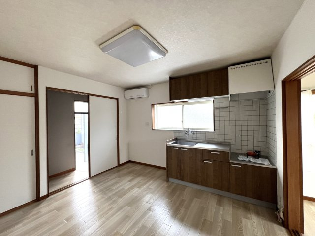 津山市勝部　アパートの居間・リビング|101