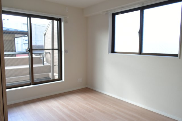 昭島市昭和町５丁目の中古マンションの洋室