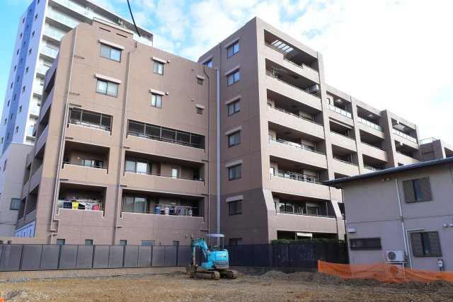 昭島市昭和町５丁目の中古マンションの外観