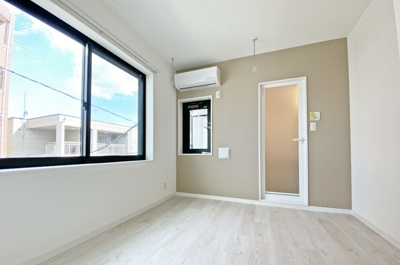 【洋室】 | クリスタルコート新江古田