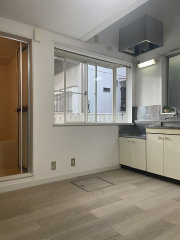 コンパクトで使いやすい洋室です