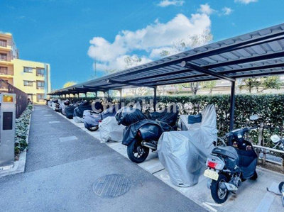 【駐車場】 | トーキョーガーデンスイート | 【バイク置場】最新の空き状況や費用などの詳細は担当スタッフまでお問い合わせください。