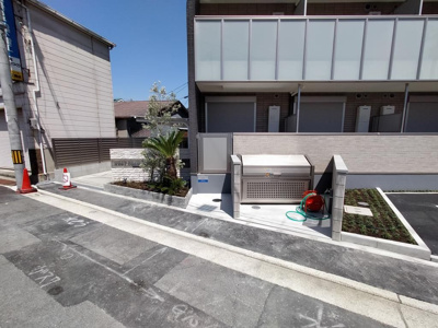 【エントランス】 | West Coast