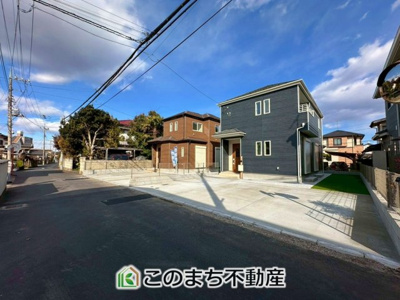 【前面道路含む現地写真】 | ハートフルタウン宇都宮市岩曽町1428番　Ｂ号棟 | 前面道路は広々としてます！運転が苦手な方でもお車の出し入れ簡単で安心です☆

