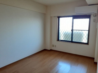 【内装】 | コリーヌ・エトワール | 明るい室内です