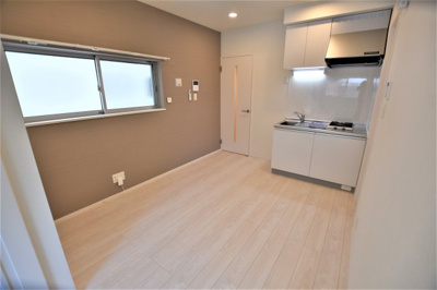 【内装】 | モユル東部市場