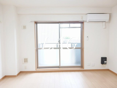 【居間・リビング】 | メルヴェーユ | 洋室のお部屋です。