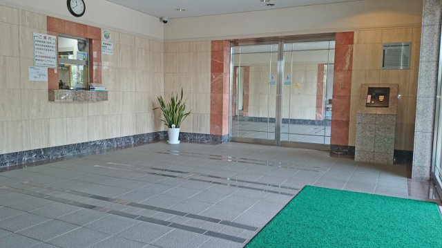 【エントランス】 | シャリエ三島松が丘 中古マンション EM05988 | シャリエ三島松が丘　エントランス入口