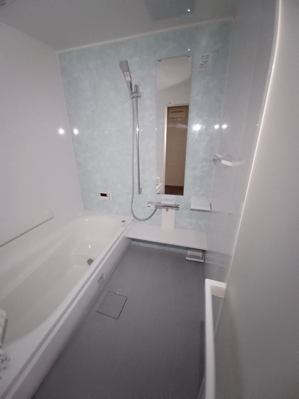 ロワイエの浴室|日々の暮らしに欠かせないお風呂です