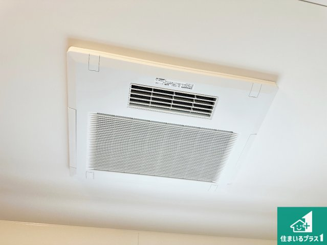 神戸市西区竹の台　第2期　新築一戸建ての冷暖房・空調設備|四季を通して快適なバスライフをお手伝いする浴室暖房乾燥機！浴室の乾燥・暖房・涼風・換気はもちろん、２４時間換気にも対応！