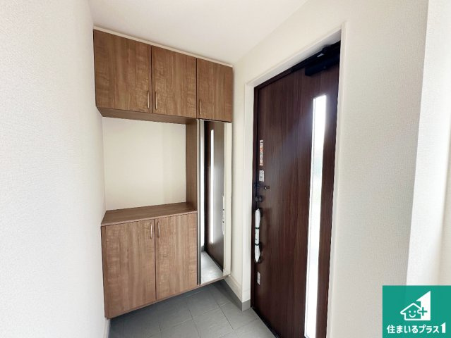 神戸市西区竹の台　第2期　新築一戸建ての玄関|シューズボックスにはたくさんの靴が収納できるので玄関周りはいつもスッキリ！ご家族が増えても安心！