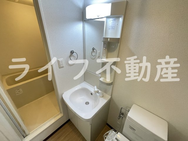 M’プラザ小阪駅前の独立洗面台|朝の身支度には欠かせない独立洗面化粧台