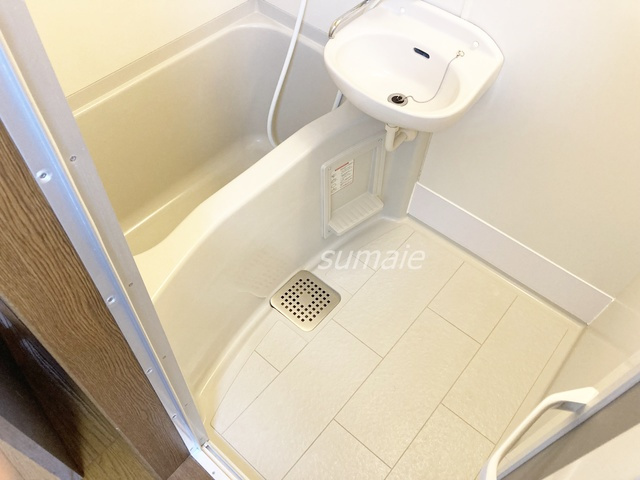 フローラルハイツの浴室|清潔感のあるバスルーム。