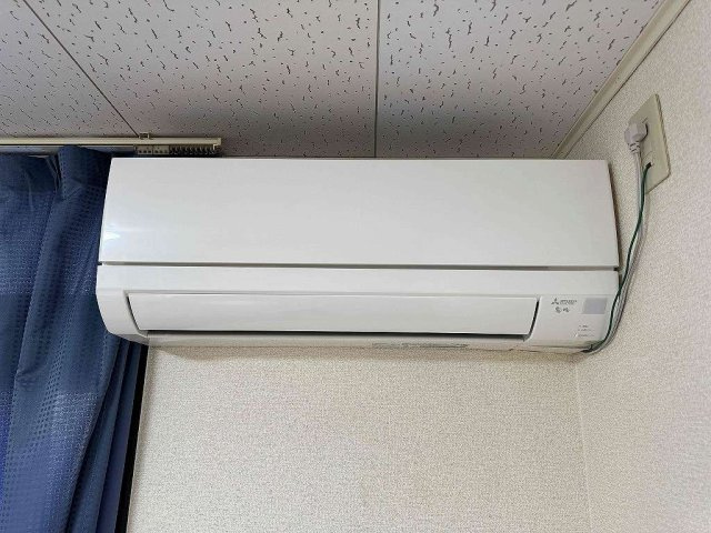 レオパレスＨＡＮＡのその他|※同タイプ部屋の写真となります（エアコン）