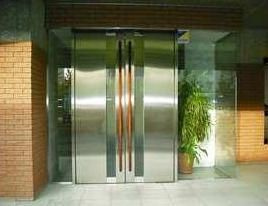 【エントランス】 | カルムインフォアームズ東京コア