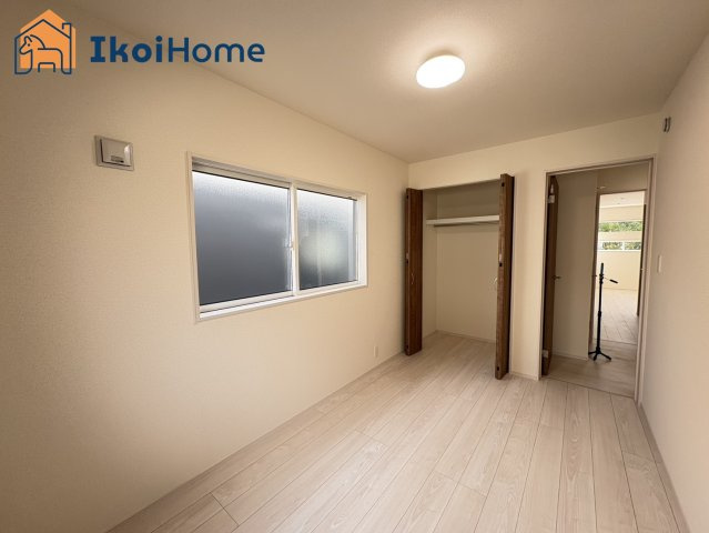 神戸市西区竹の台1丁目２期1号棟　新築戸建の寝室|【ホームページに現地動画掲載中】●年中無休：当日予約可●カーテン・カーテンレールが付いていません。